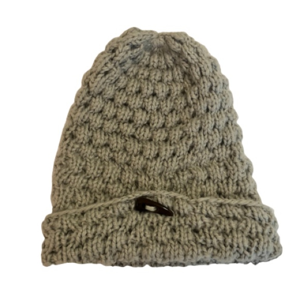 Chaos Women’s gray knit cuffed beanie